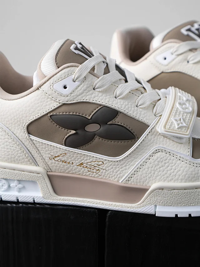 1V Trainer Velcro Collection