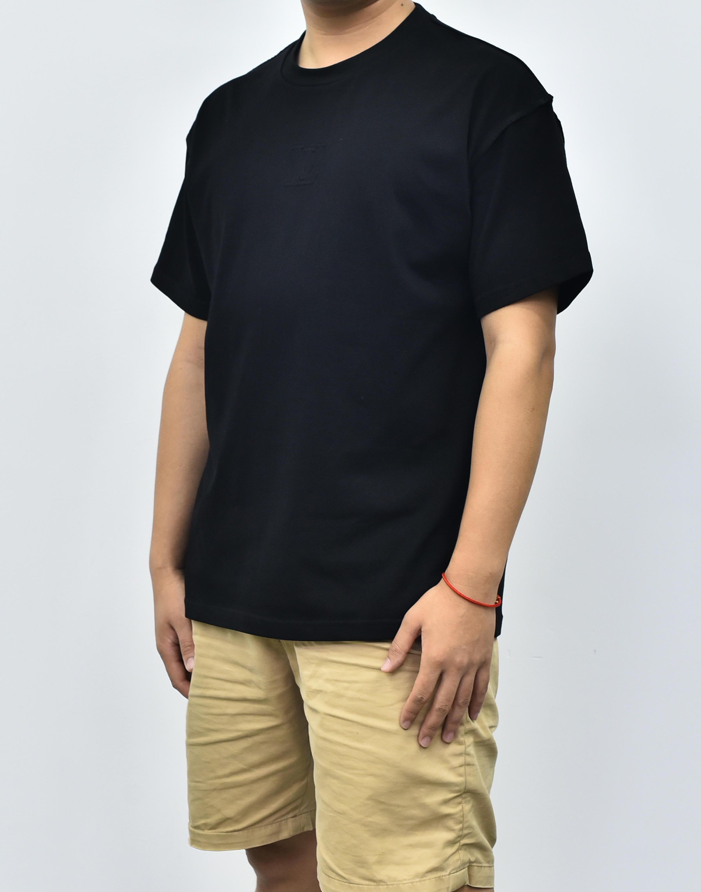 1V浮雕logo短袖 黑色白色