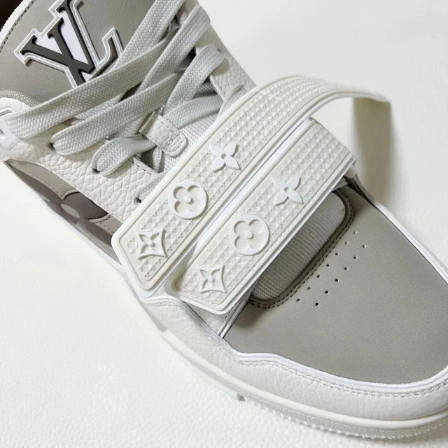 1V Trainer Velcro Collection