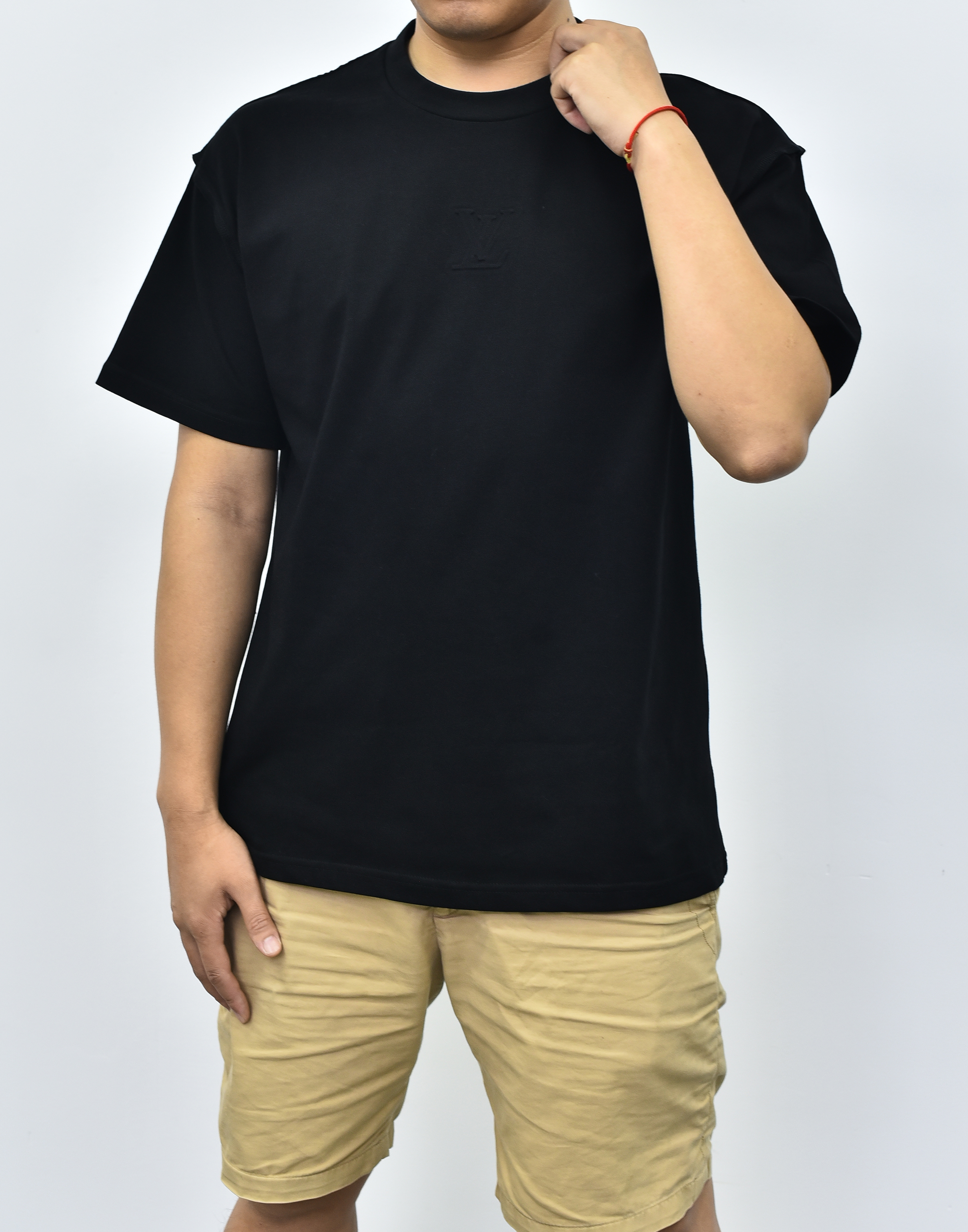 1V浮雕logo短袖 黑色白色