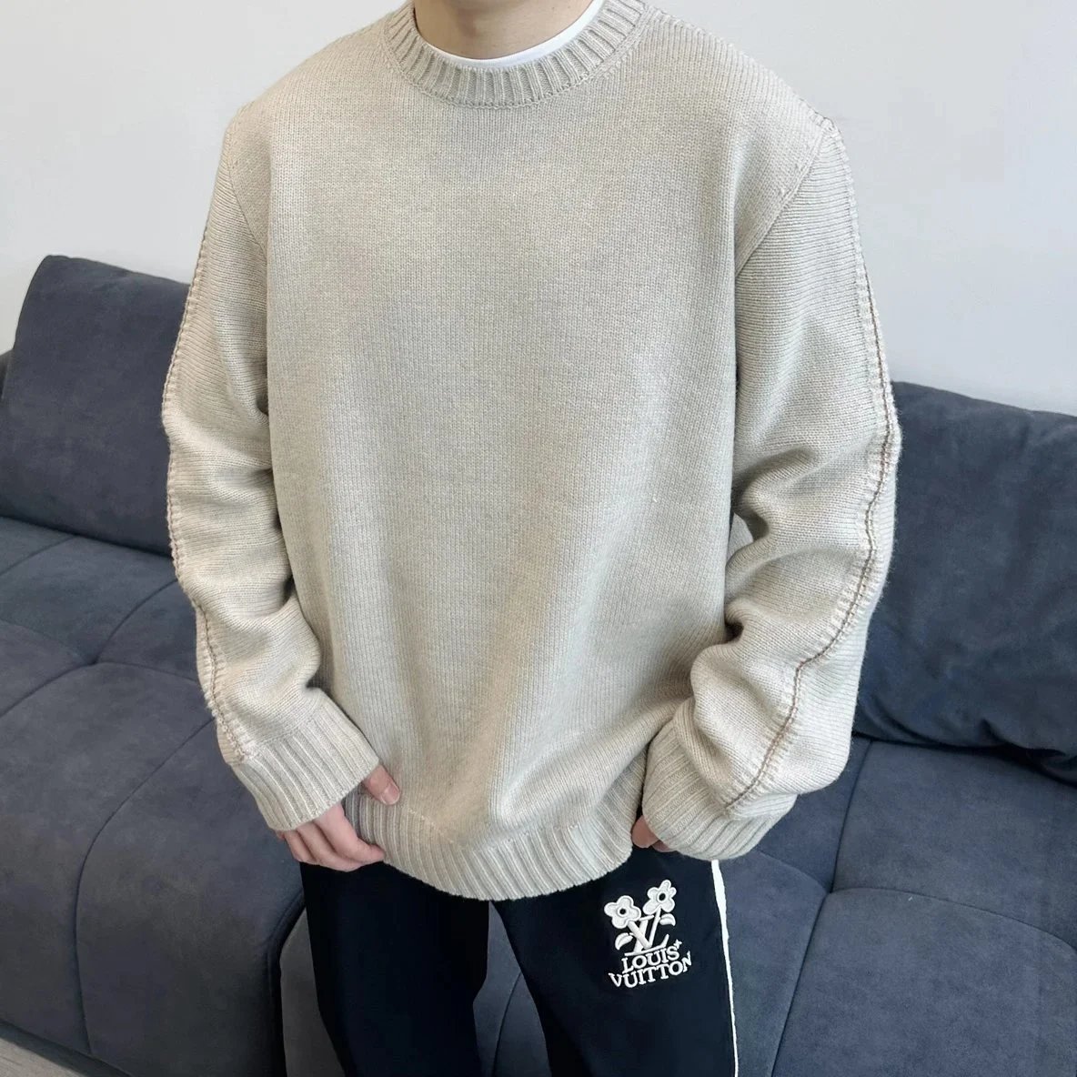Item ID 8261 Loro-Pi@na-LP-2024ss- cashmere sweater - Warm cashmere sweater with si