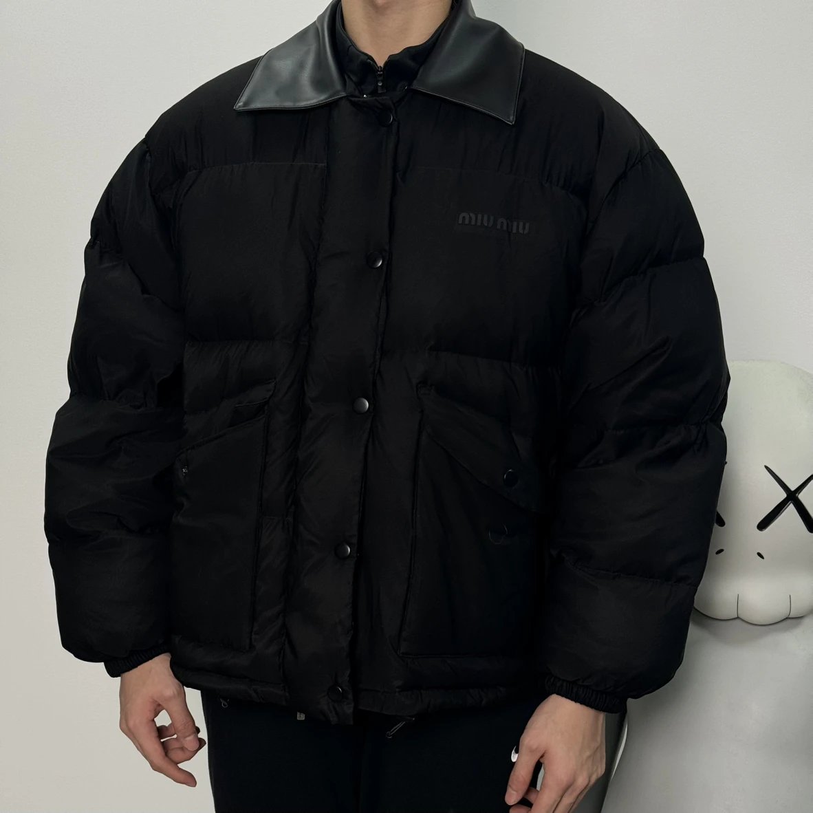 Item ID 8126 M1UM1U Miu Miu FW24“90 white duck down ” Lapel drawstring hem zipper l