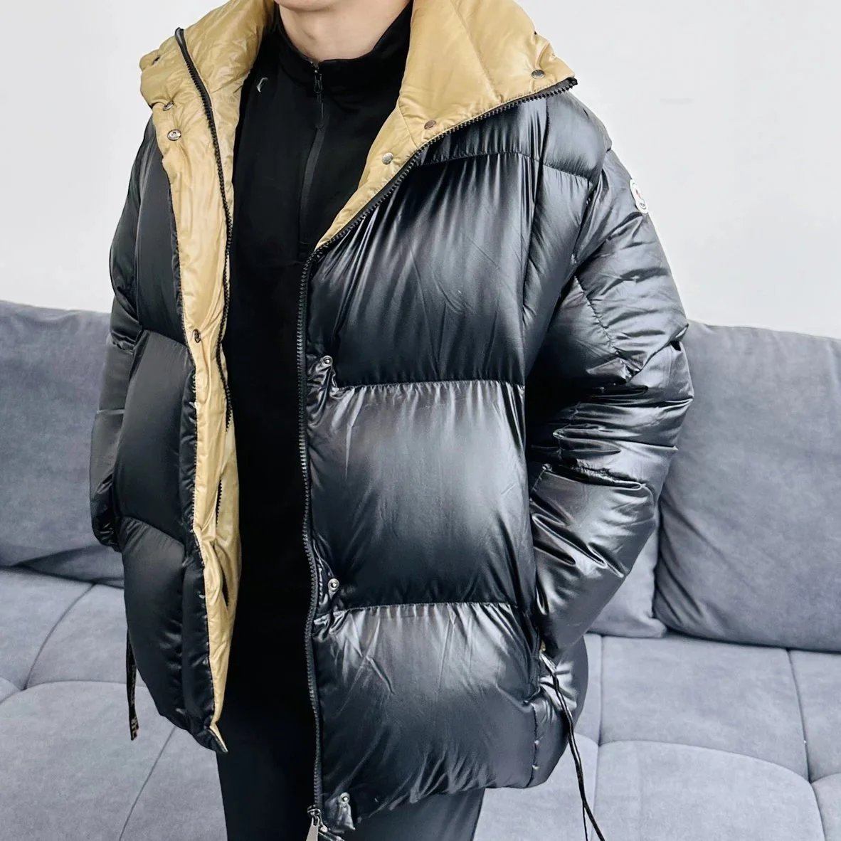 Item ID 8125 M0ncler- Mouth covering - Classic -Parana- black gold - powdered gold