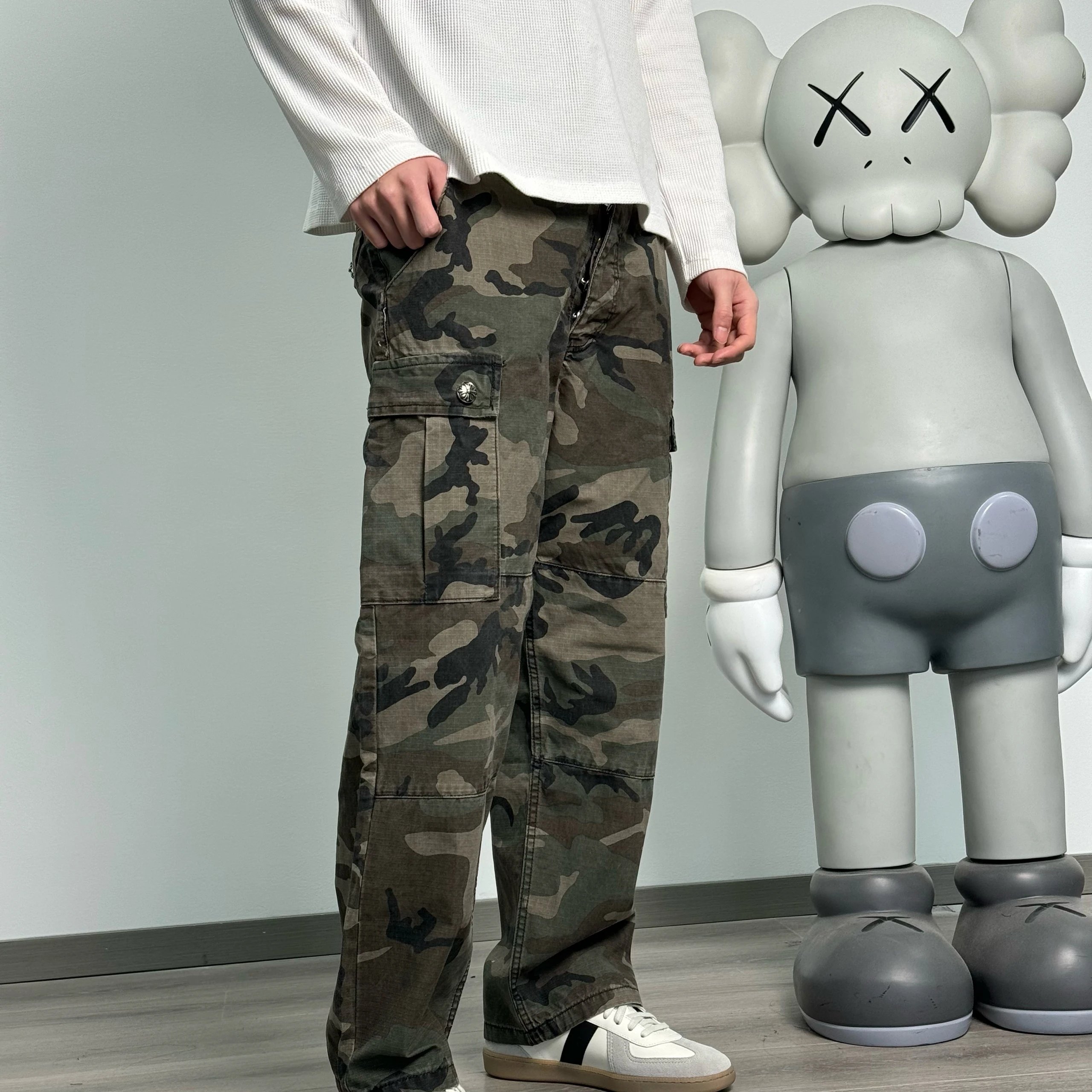 Item ID 8346 CH Camouflage zipper straight mid-rise casual pants “ Kangli direct sp