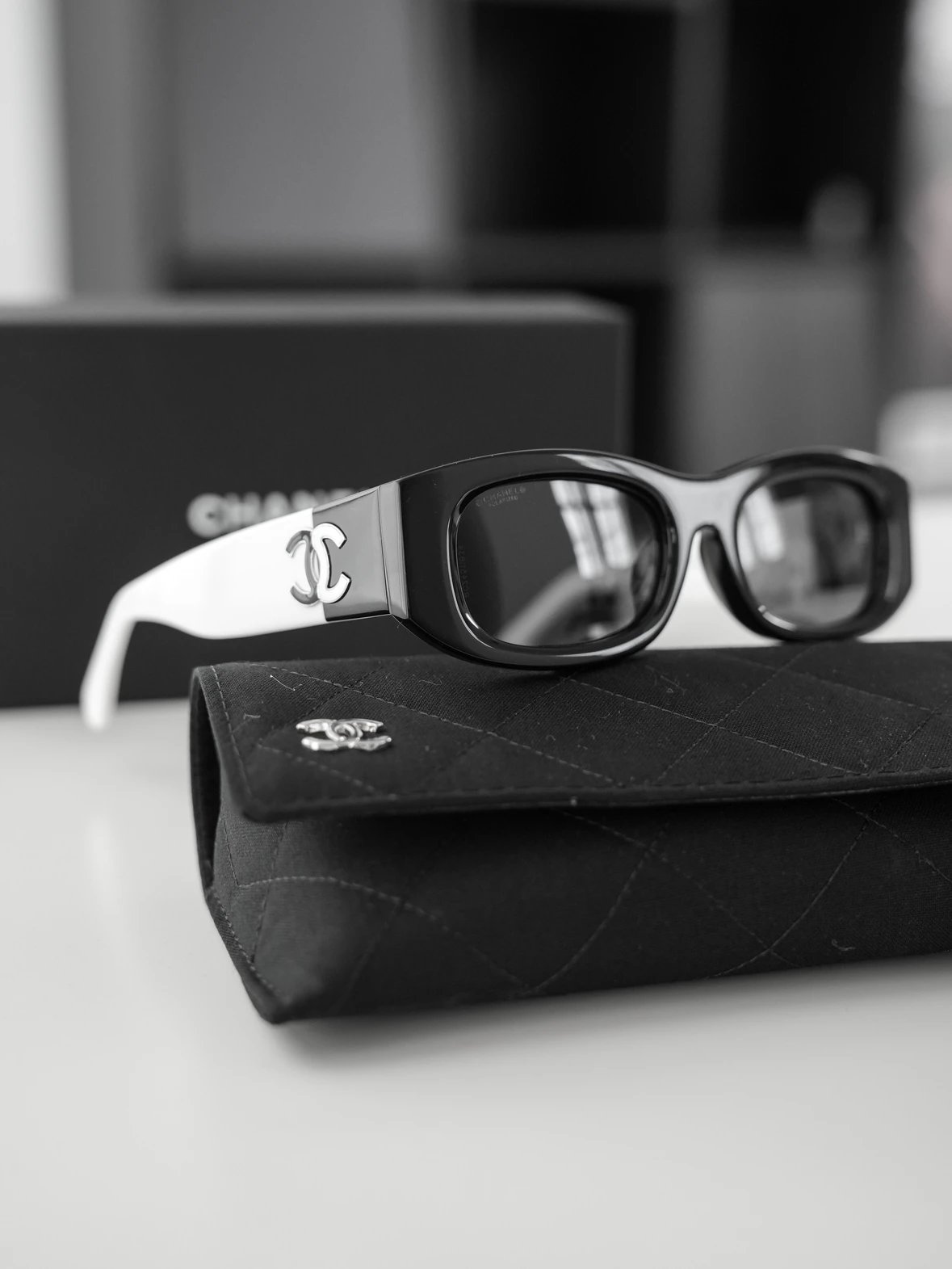 Item ID 8415 Xiaoxiang 5525 Glasses _Adjustable Degree_ Leg Logo Irregular Sunglass