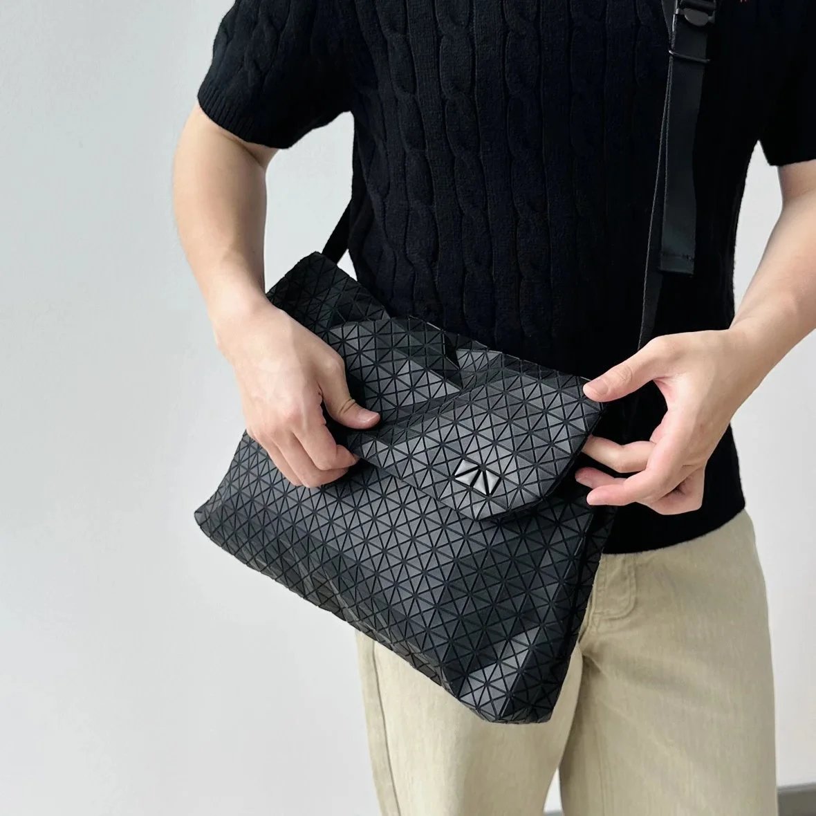 Item ID 8489 Issey Miyaki - Miyake Lifetime -2021 FW Kuro - Miyake Lingge Bag - Tor