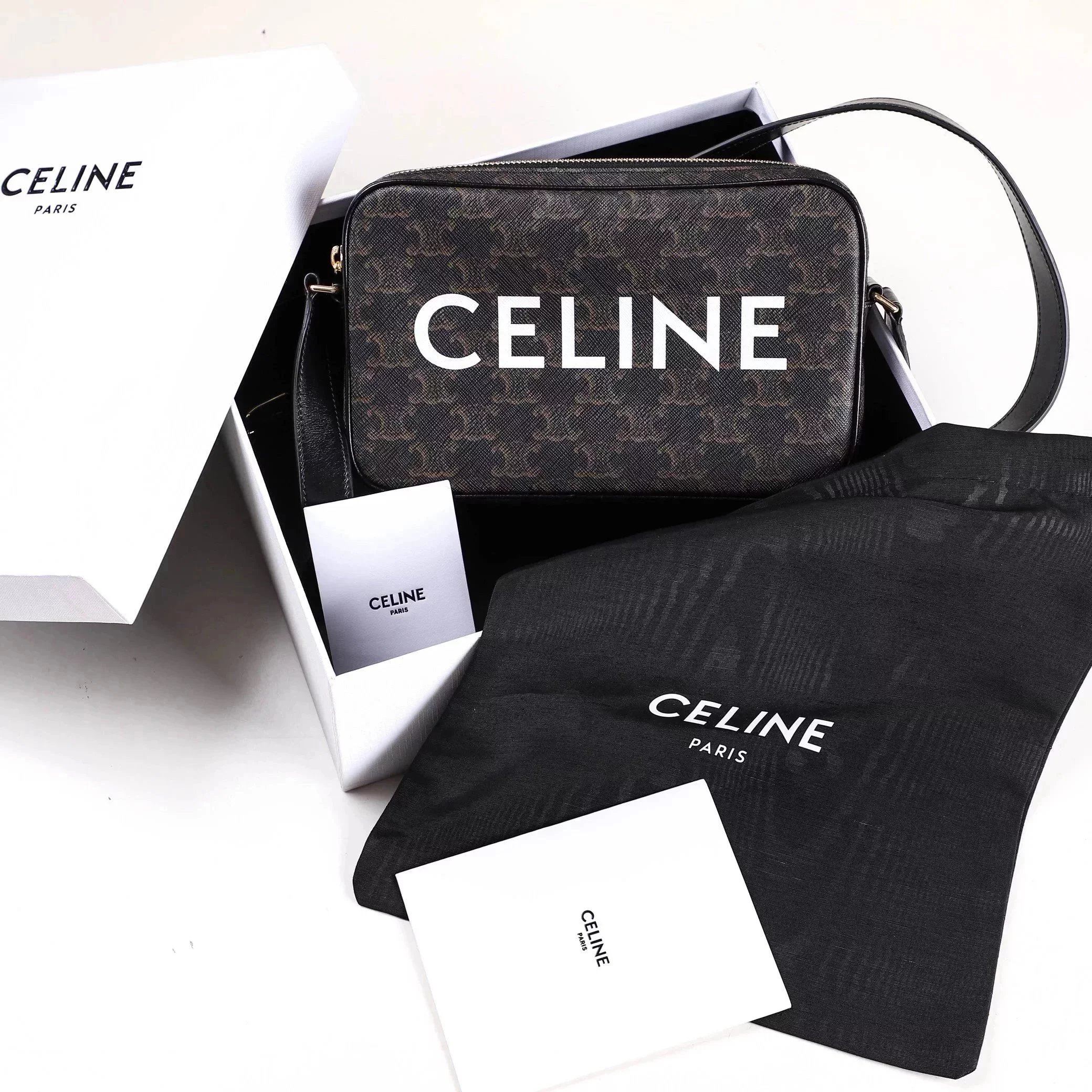 Item ID 8453 Celine- Arc de Triomphe - Classic presbyopic leather - messenger bag -