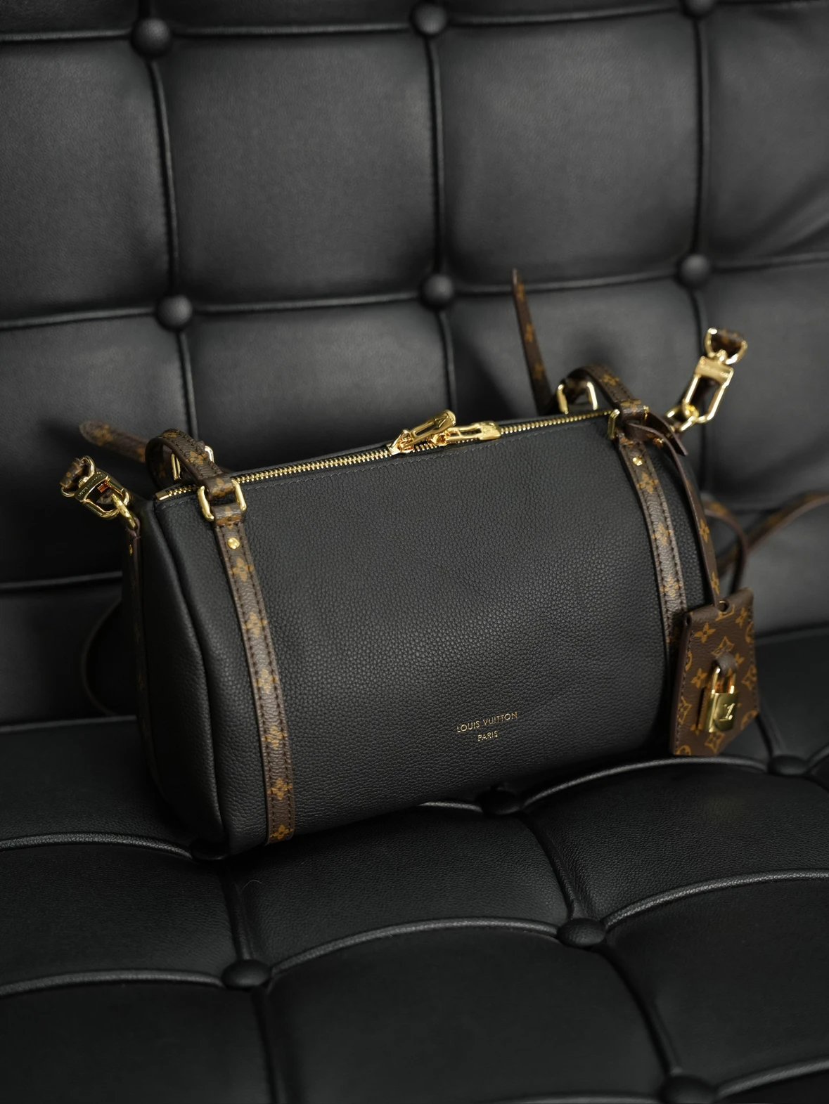 Item ID 8474 Express Black Knight - _Imported calf leather_ _NFC chip_ classic patt