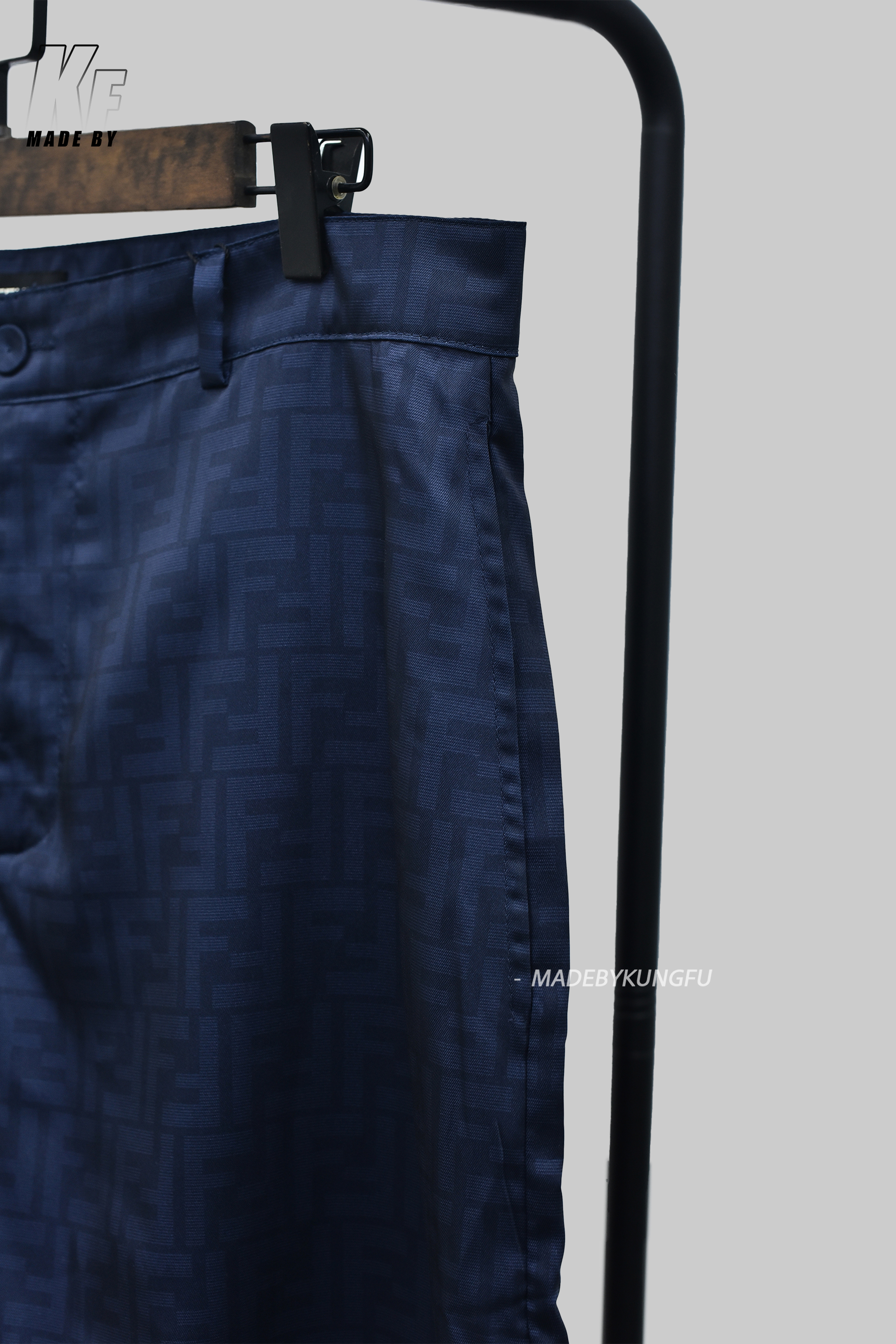 FENDI芬迪印花短裤 深蓝色