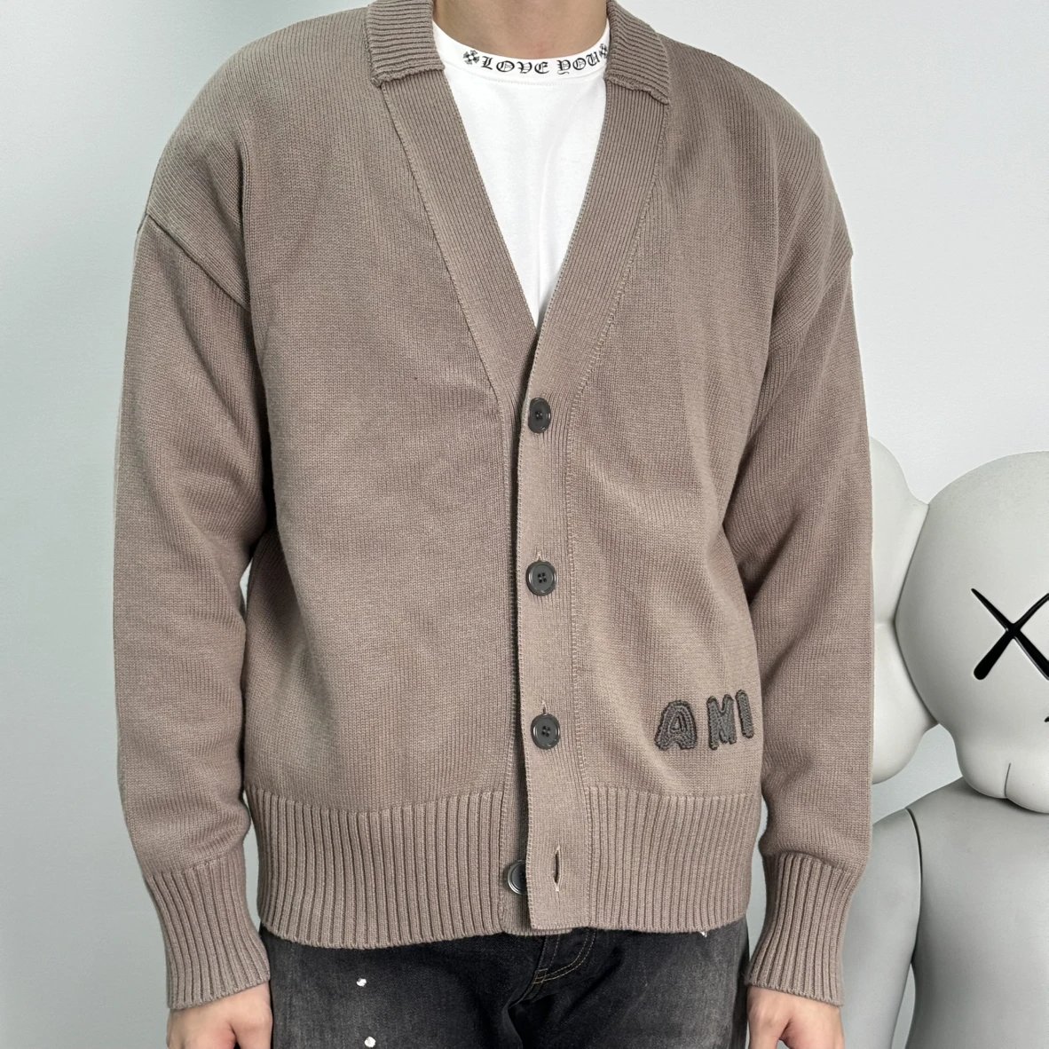 Item ID 8001 AMI embroidered logo V collared long sleeve sweater “85% cotton ➕15%