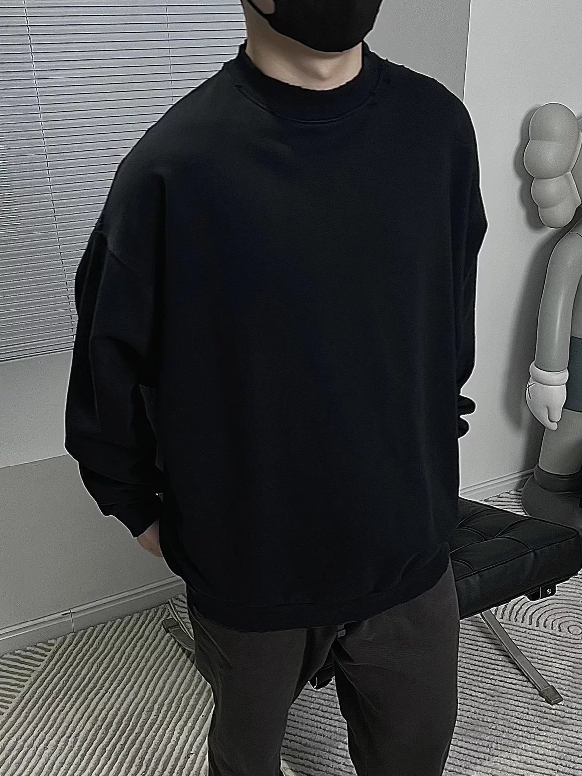 Item ID 8073 Balenci@ga- Paris -2023ss- Back neck lettering logo- crew neck sweatsh