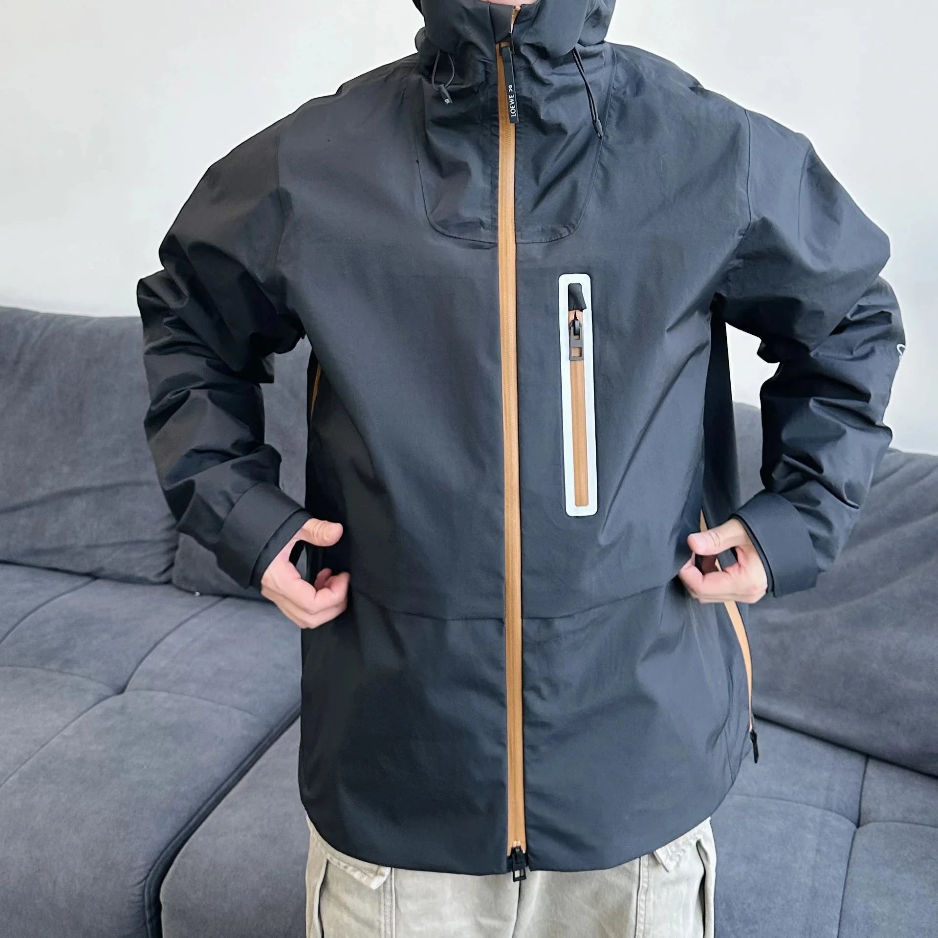 Item ID 8163 L0EWE-x-On-Royiwei-x-ongpao co branded -2024SS hard shell jacket - pol