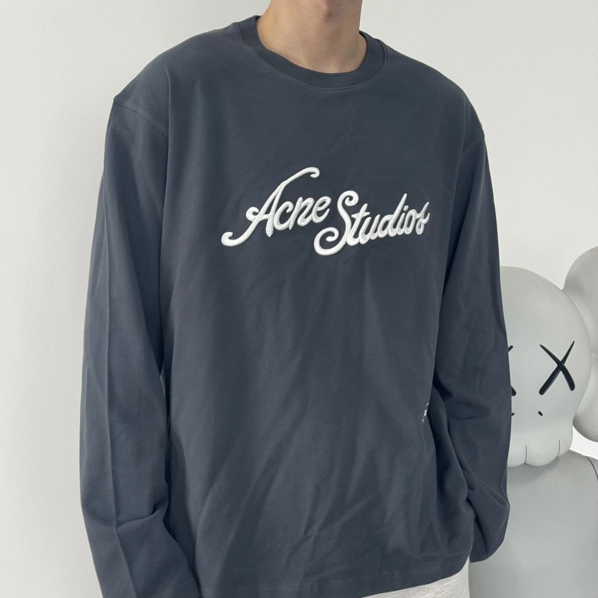 Item ID 8172 Acne _16 count combed cotton single bead ground_ embroidered logo lett