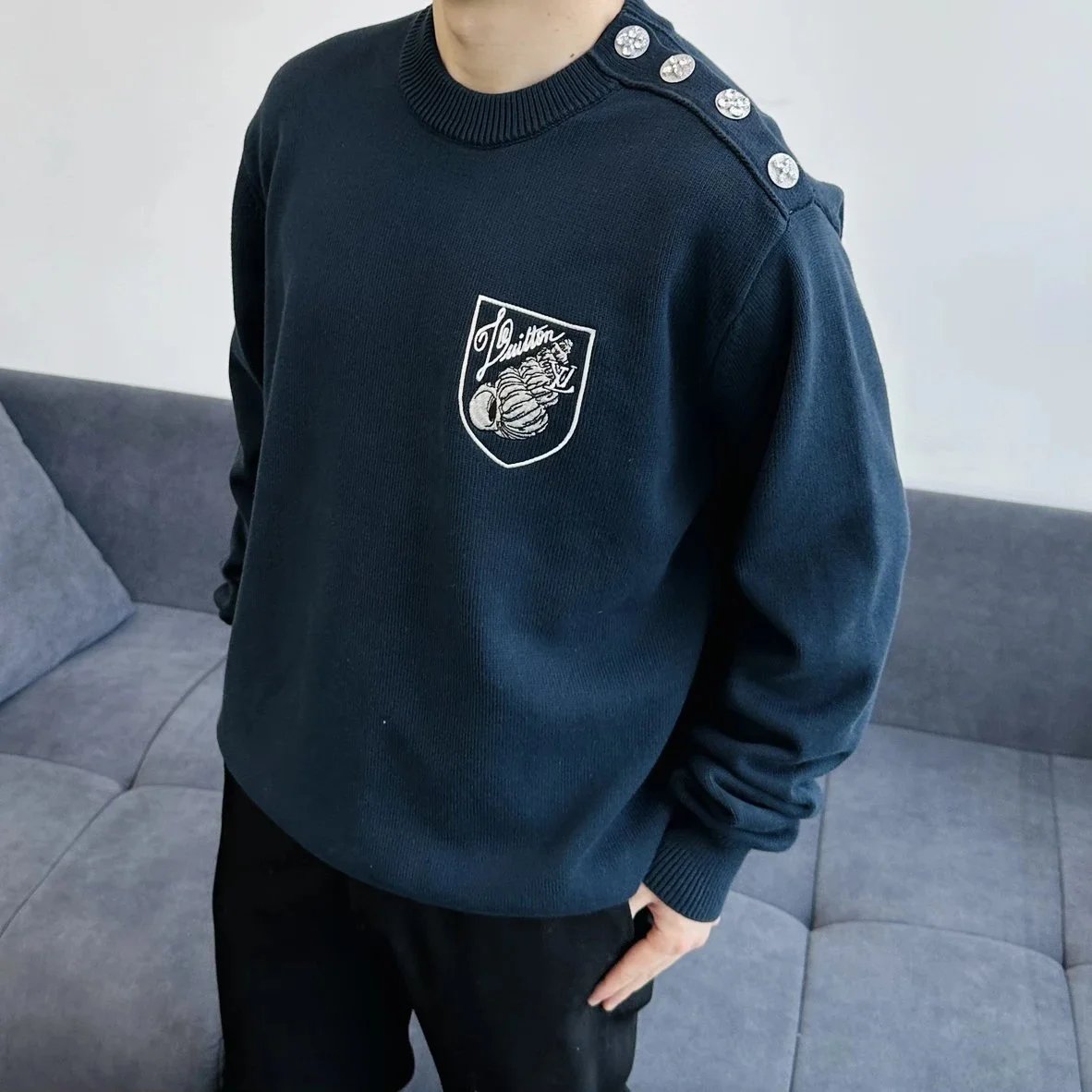 Item ID 8246 Advanced customization - Same style as Wang Jiaer - Navy conch embroid