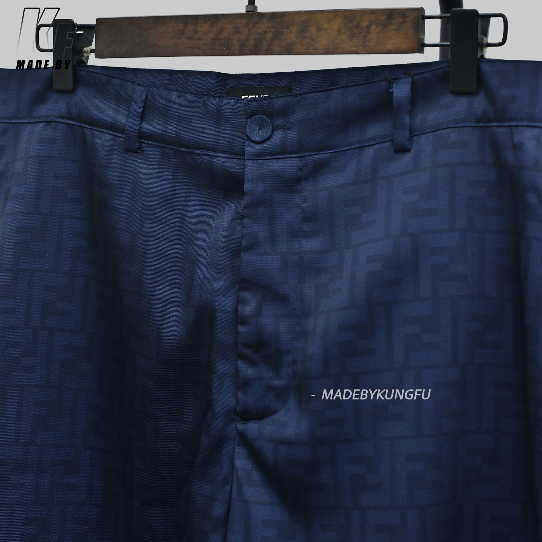 FENDI芬迪印花短裤 深蓝色