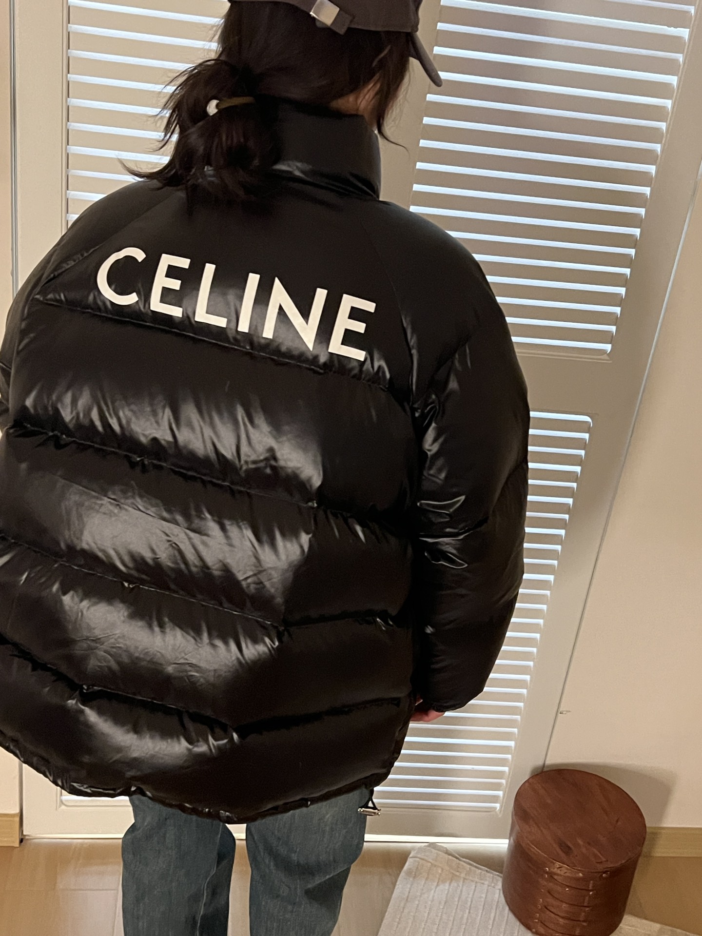 CELINE后背大字母