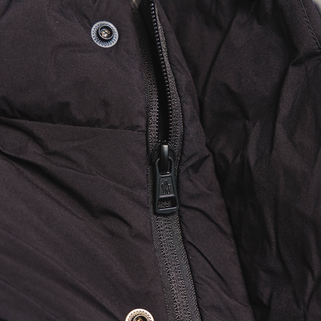 蒙口黑武士羽绒服___黑色灰色