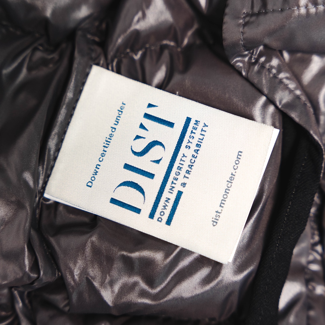 蒙口马甲羽绒服___有帽款