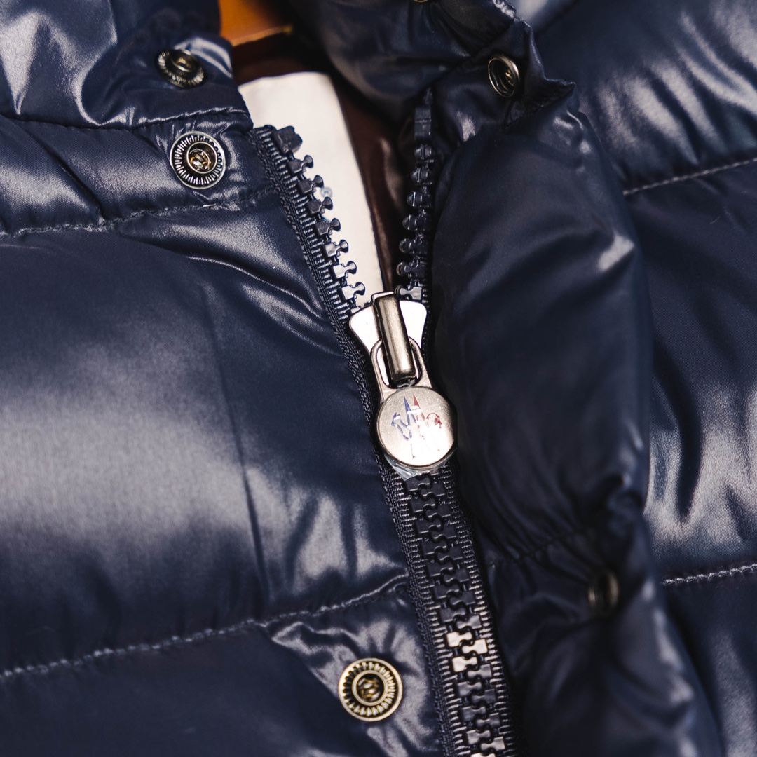 蒙口马甲羽绒服