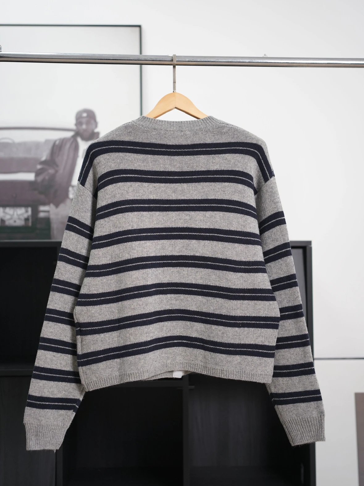 Item ID 8263 M1UM1U Miu Miu double knitted logo patch placket “ Precise stripe alig