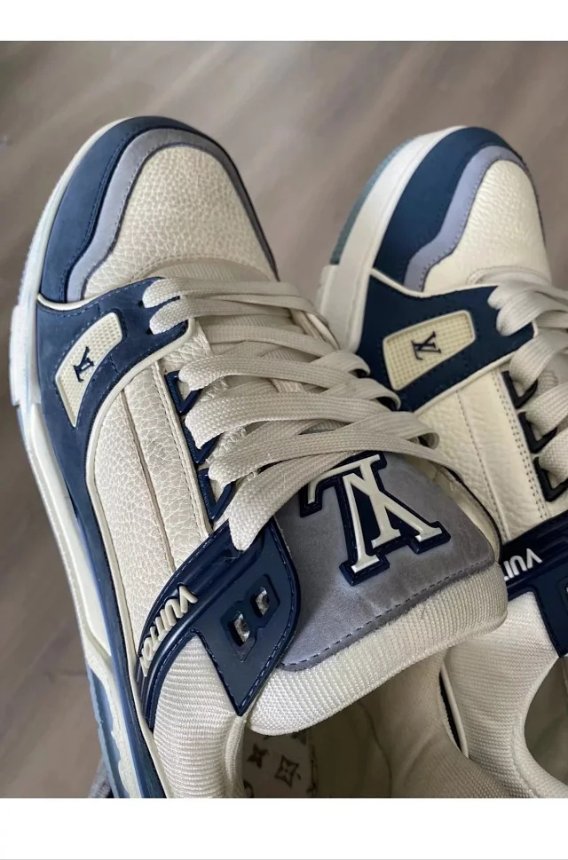 1V Trainer Frosted Series