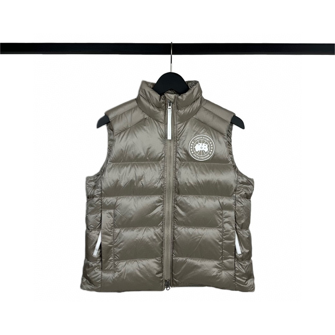 大鹅18马甲羽绒服