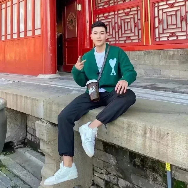 Trainer White Cement