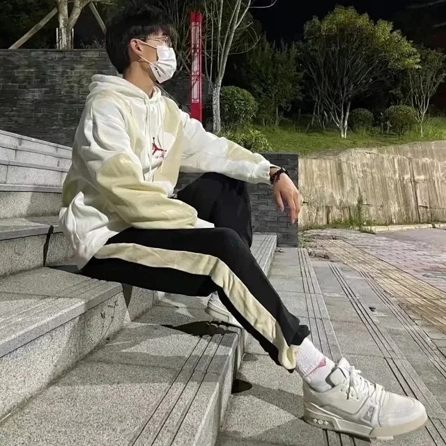 Trainer White Cement