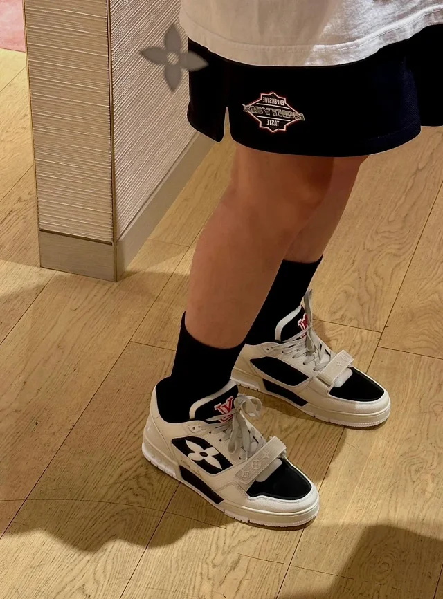 1V Trainer Velcro Collection