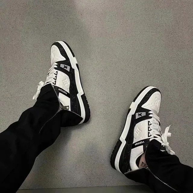 1V Trainer Women's vision