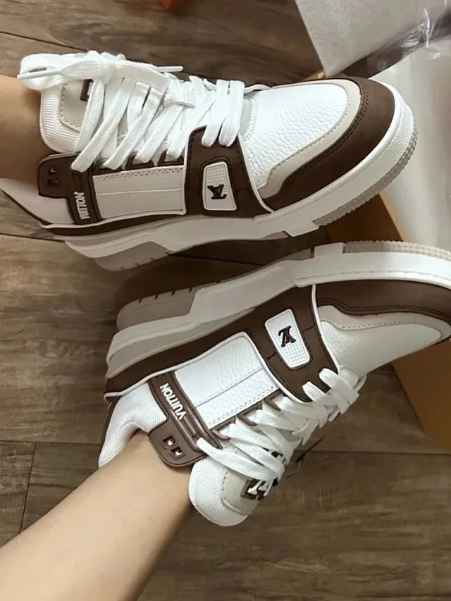 1V Trainer Frosted Series