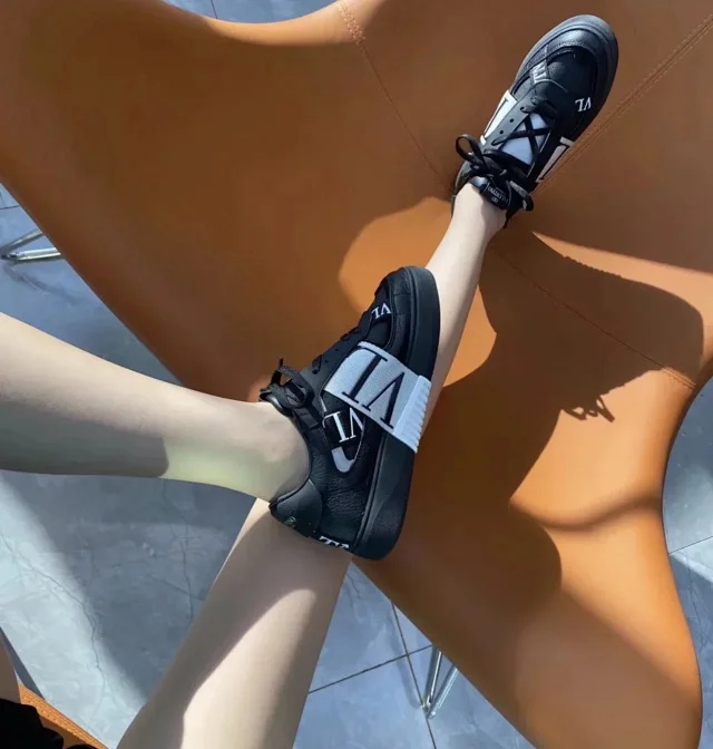 V@lentino Webbing Collection