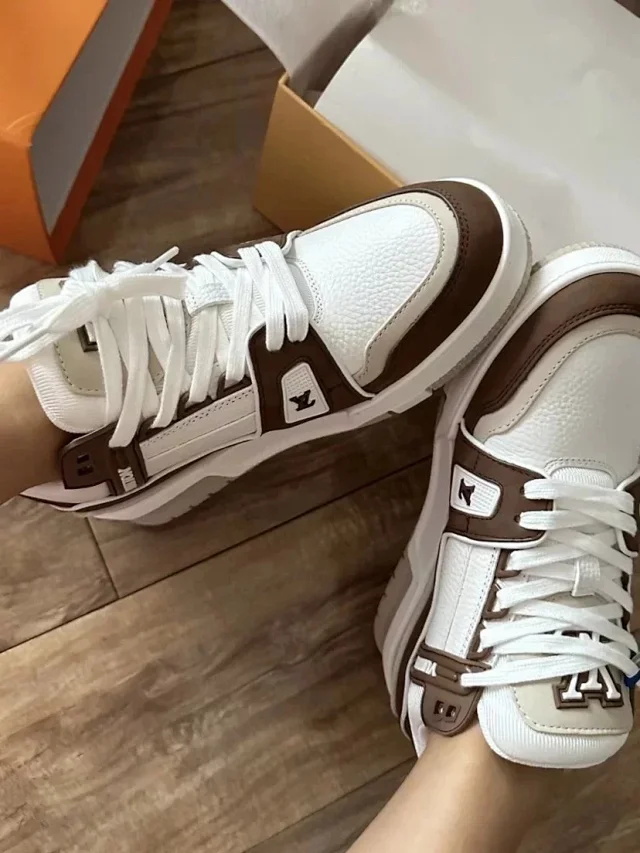 1V Trainer Frosted Series