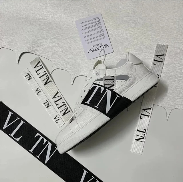 V@lentino Webbing Collection