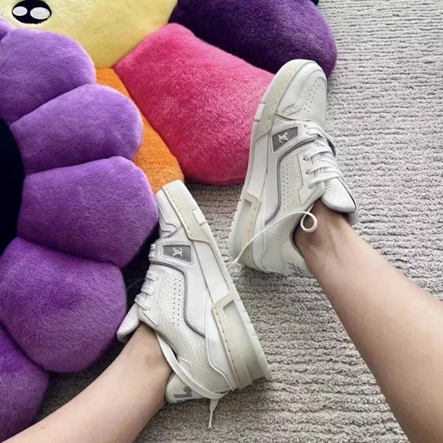 Trainer White Cement