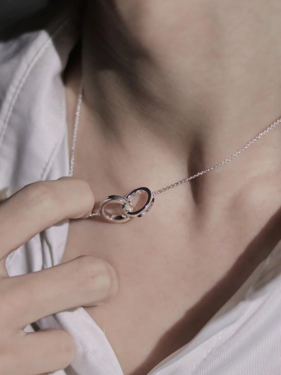 Item ID 8383 T1ffany- Tiffany -1837 Classic double hoop necklace - Ring Lariat Ster