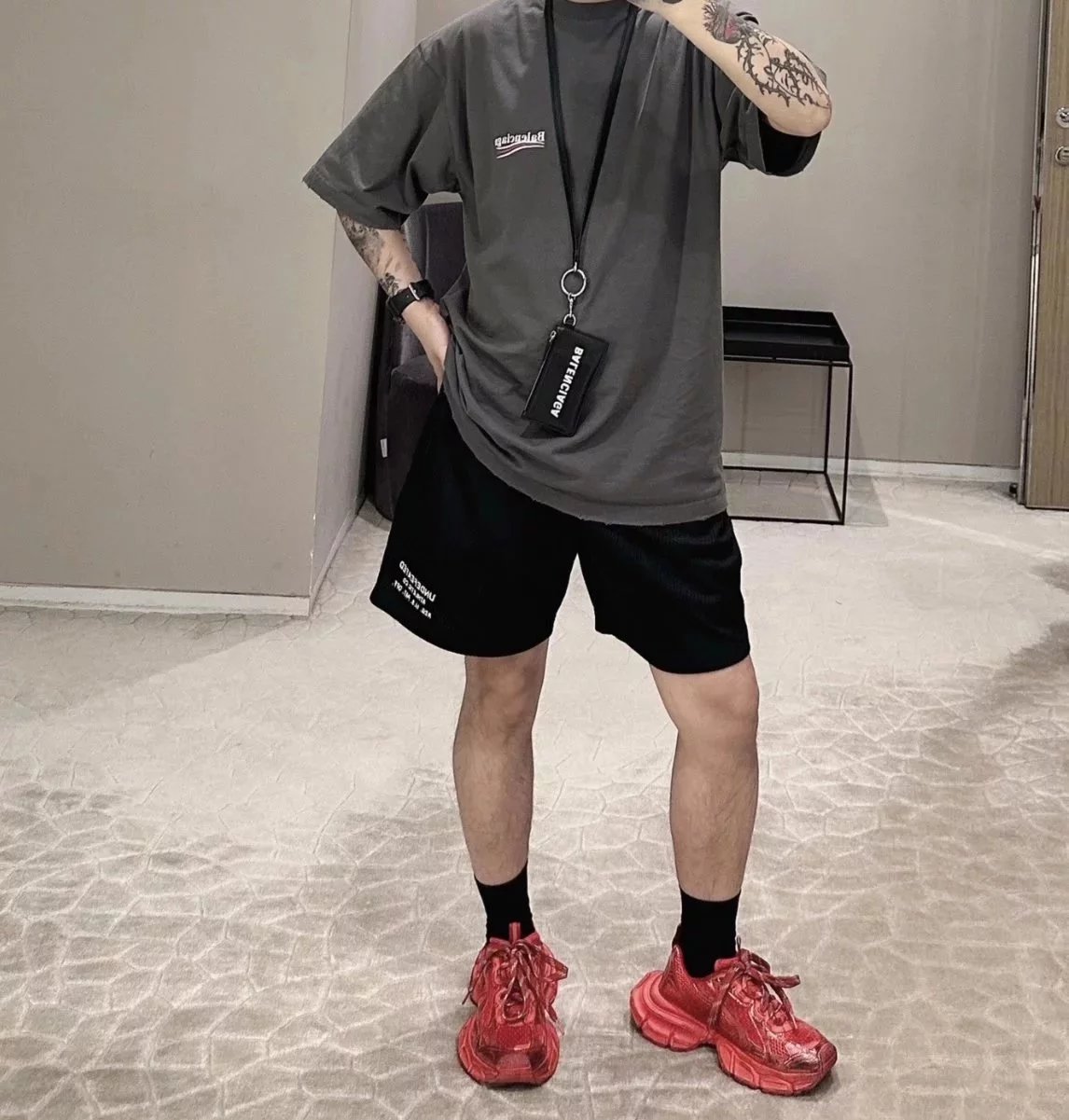 Item ID 8291 Balenciag-2022fw - Wave Cola Short Sleeve - Dark Brown - Damaged Proce