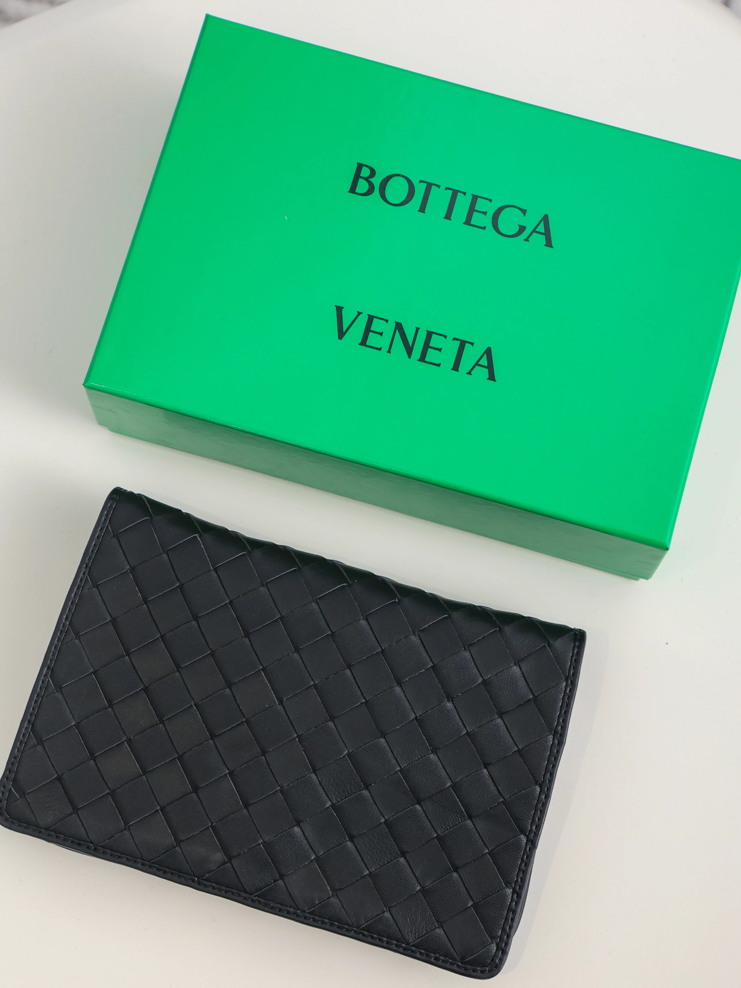 Item ID 8450 B0ttega Veneta BV - Classic Weaving Series - Sheepskin Small Grid Hand