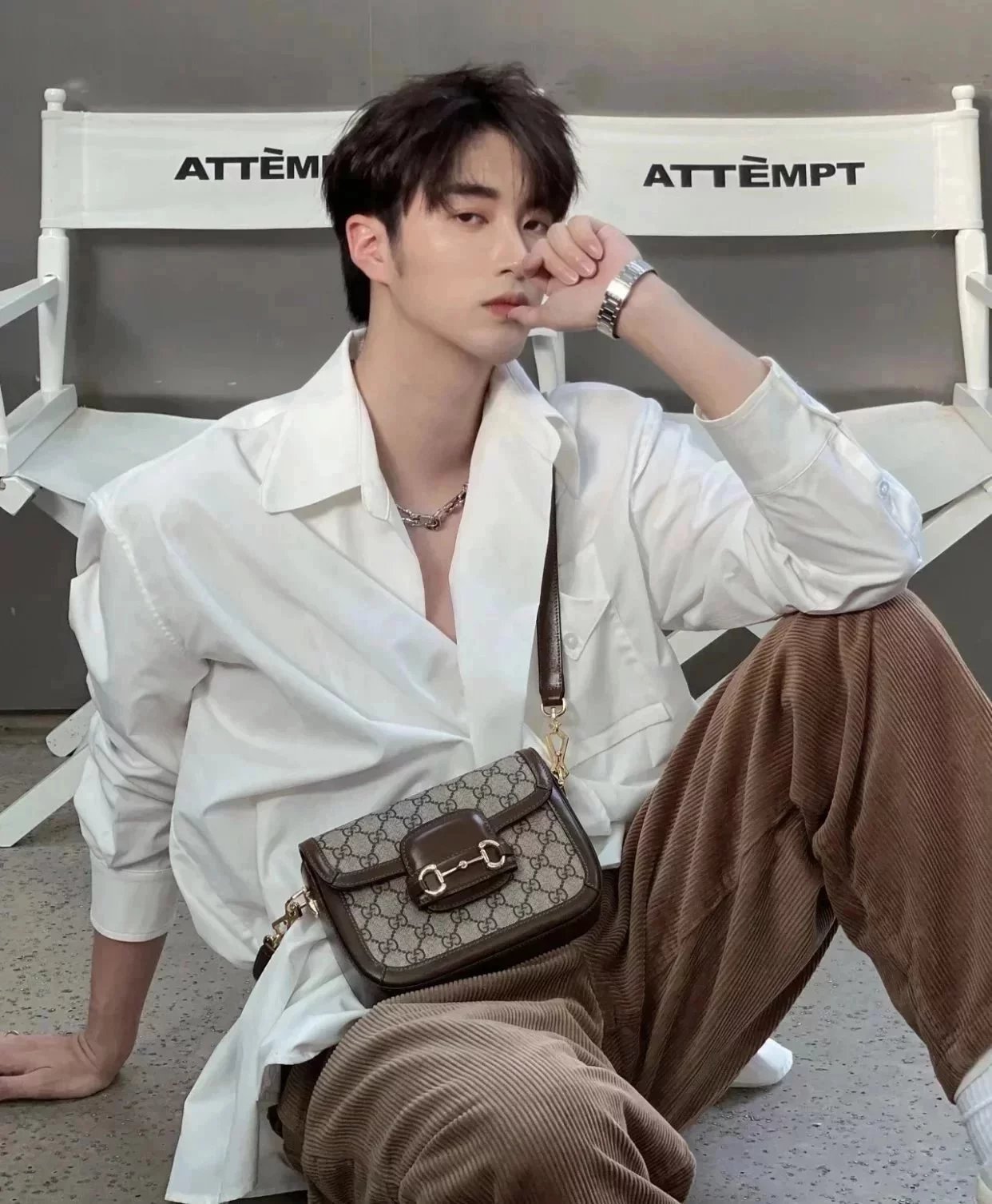 Item ID 8462 Correct oil edge - Needle car details _- GC floral saddle bag - Horseb