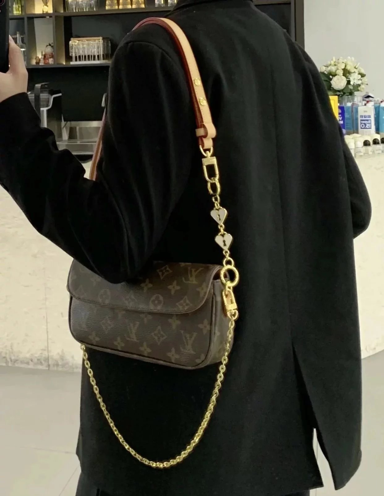 Item ID 8431 Advanced Customization - Wallet On Main IV Handbag - Underarm Bag - Ch