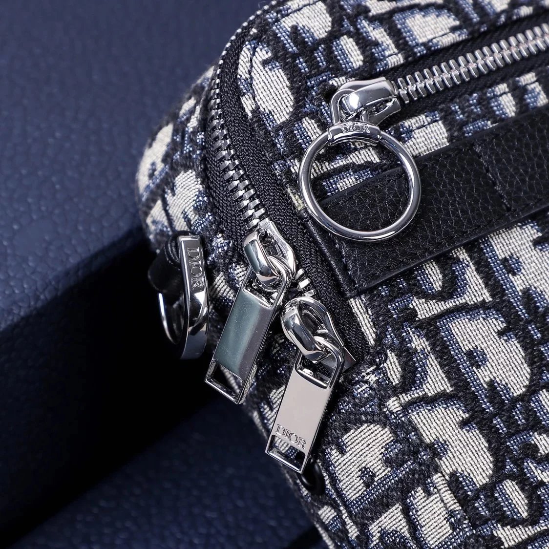 Item ID 8471 DIO-SAFARI-BLIQUE shoulder bag - unisex - one size fits all - messenge