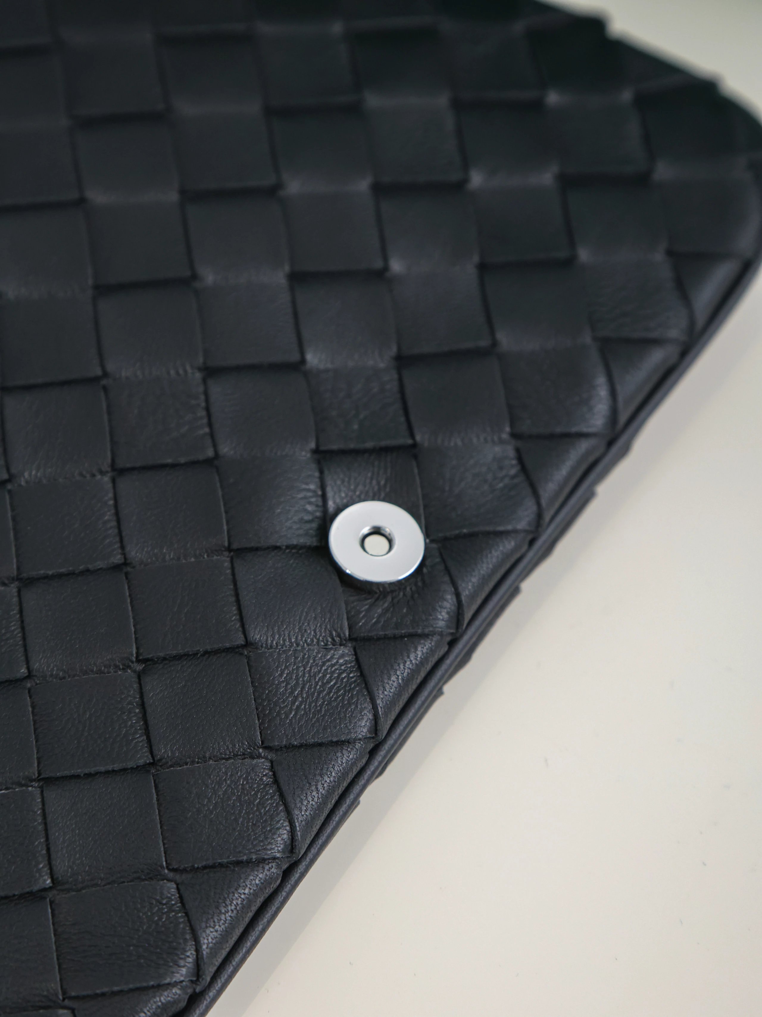 Item ID 8450 B0ttega Veneta BV - Classic Weaving Series - Sheepskin Small Grid Hand