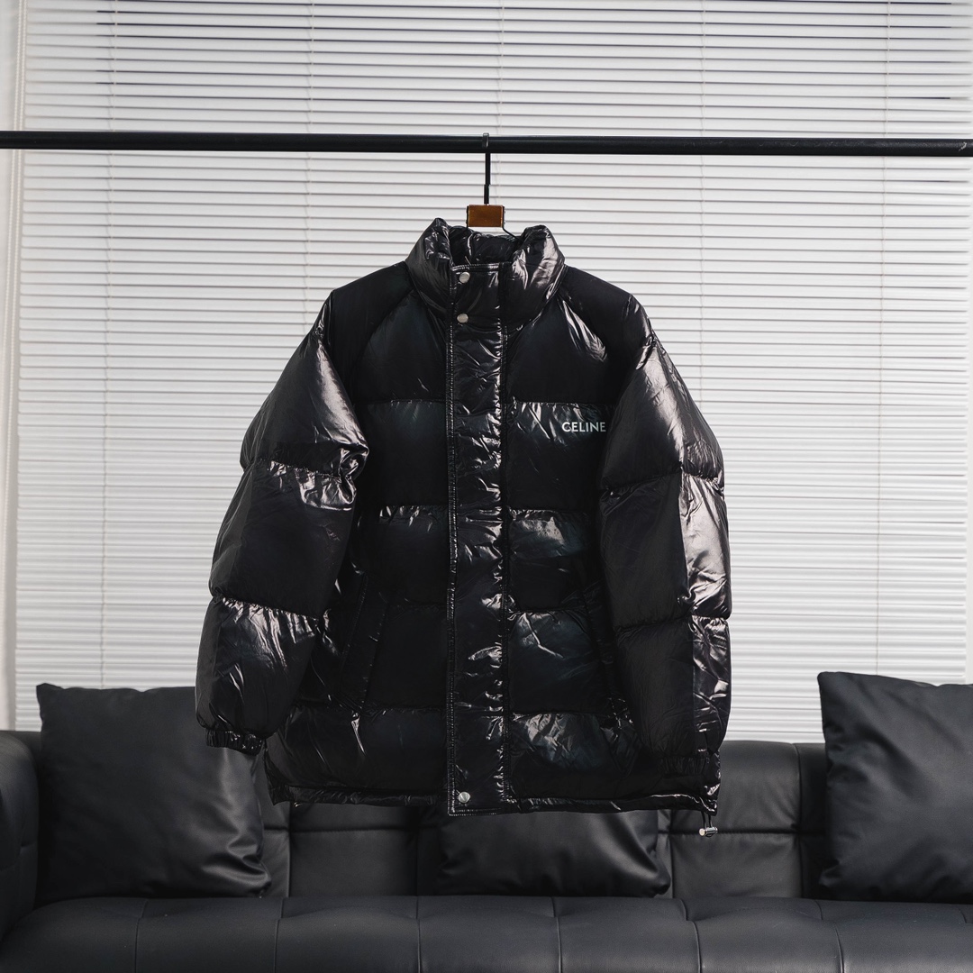 CELINE后背大字母