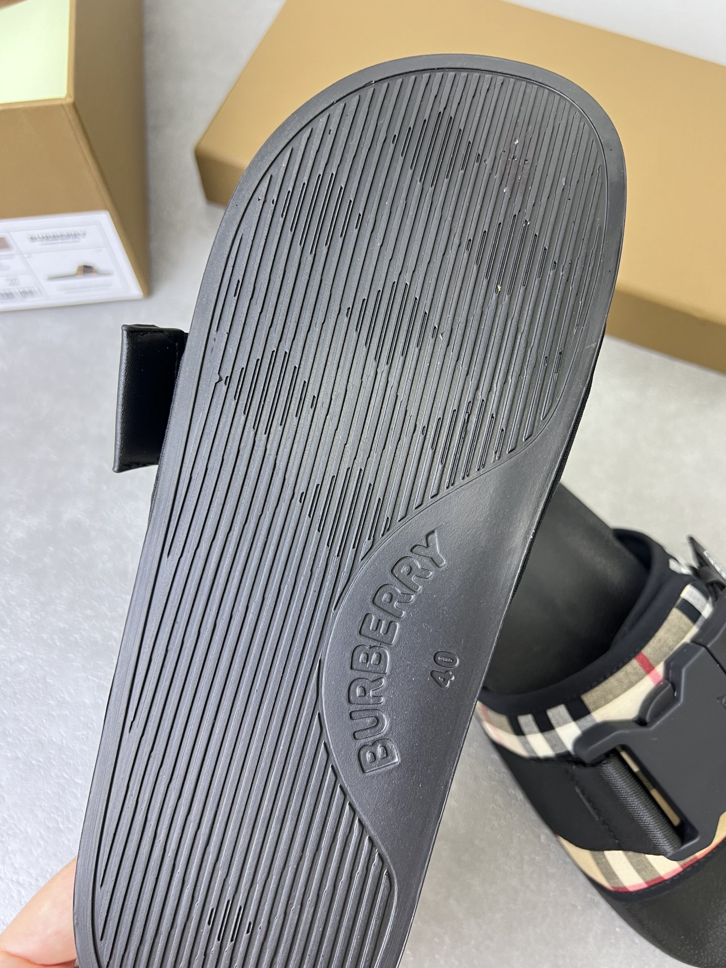 bbr新款搭扣复古凉鞋