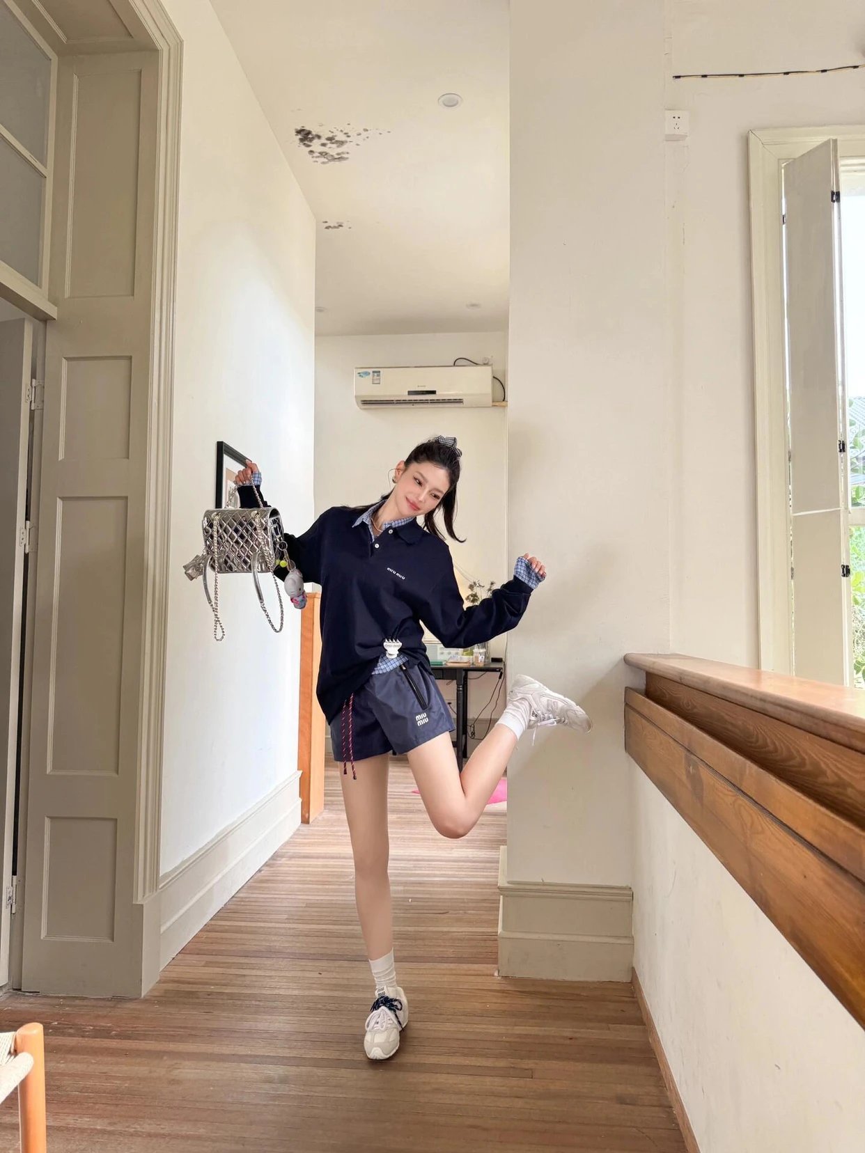 Item ID 8187 M1uM1u- Miu Miu -2024ss- chest embroidery polo shirt - Letter embroide