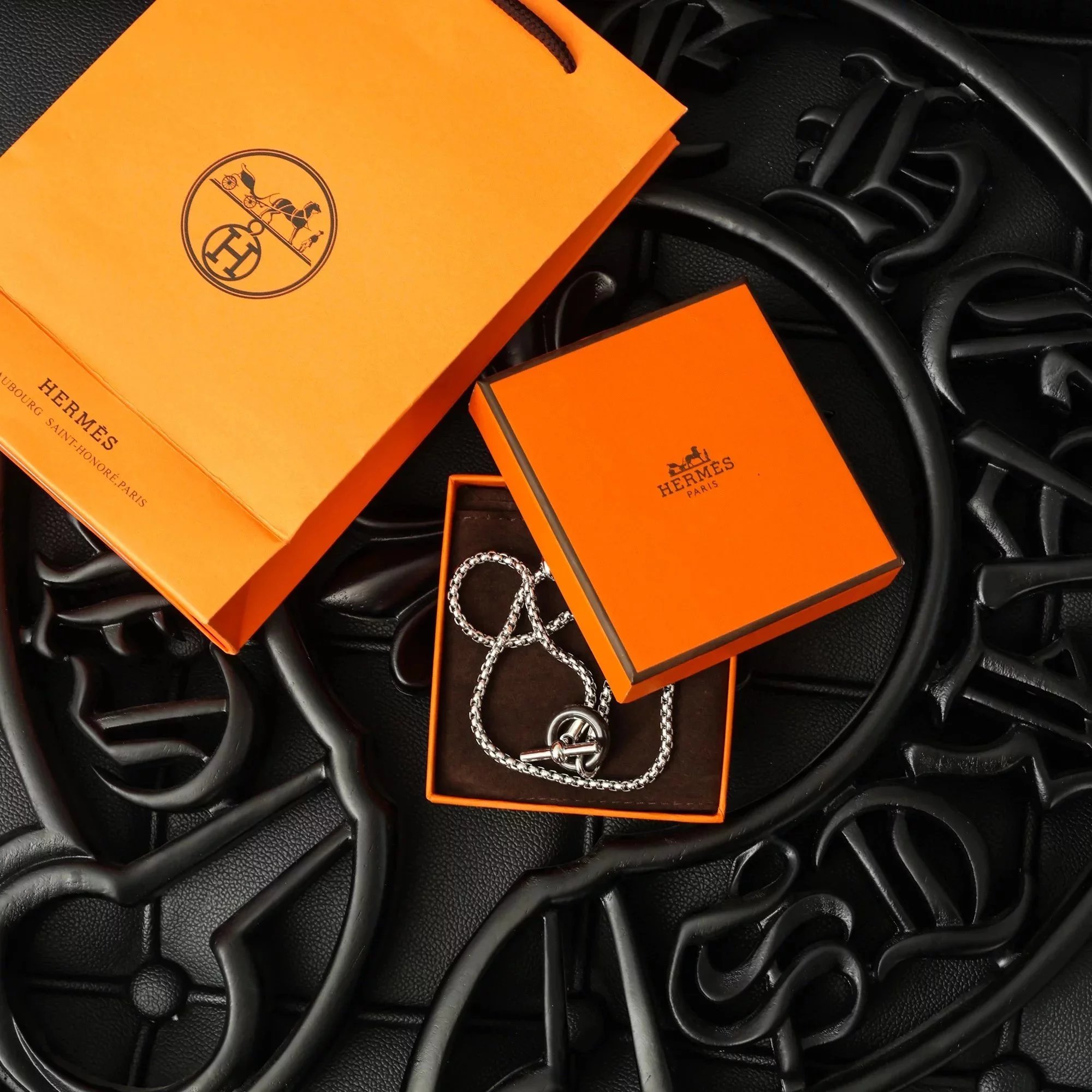 Item ID 8379 Essential for autumn and winter - The first sweater chain - Natural ho