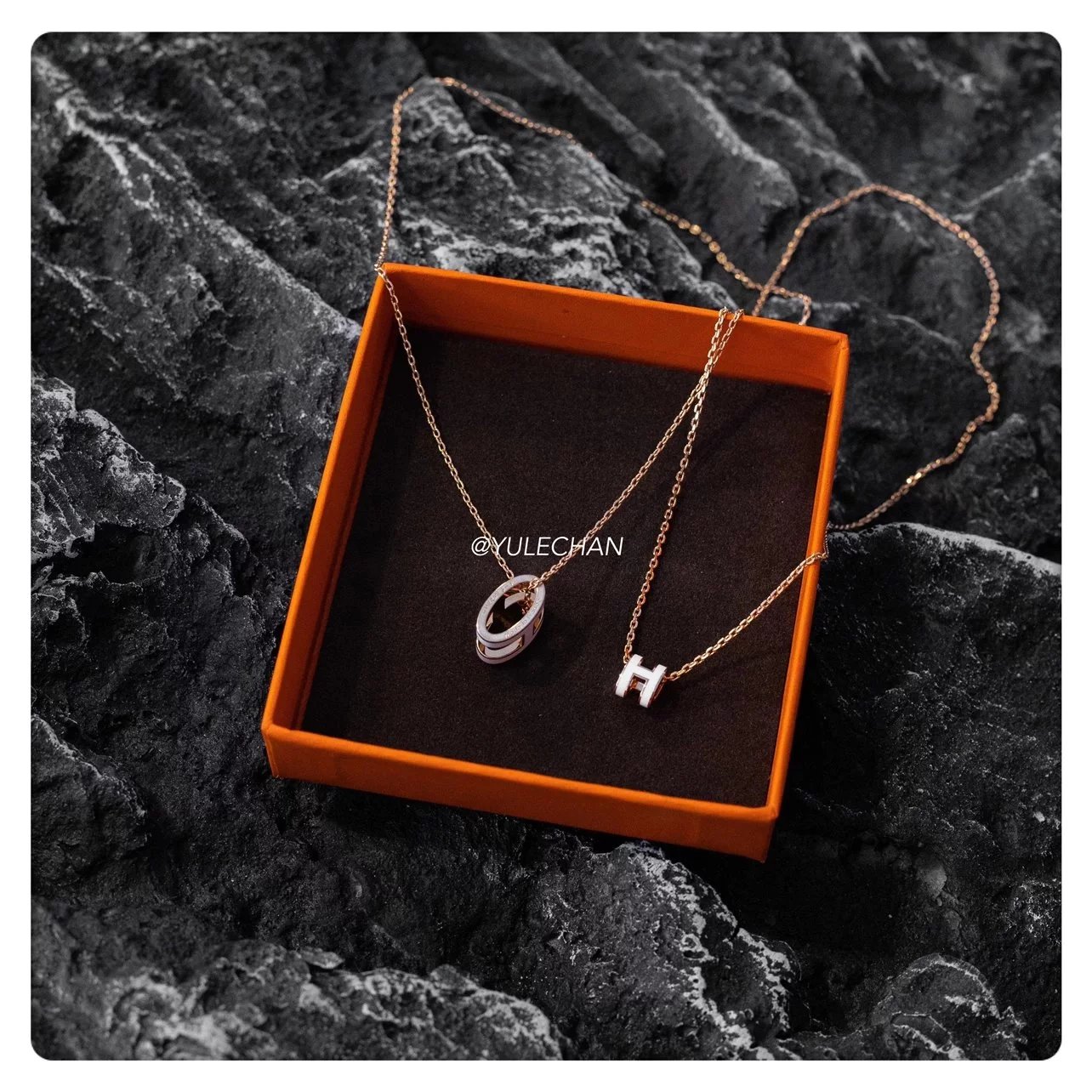 Item ID 8380 H letter necklace -mini letter pendant - rose gold necklace - clavicle