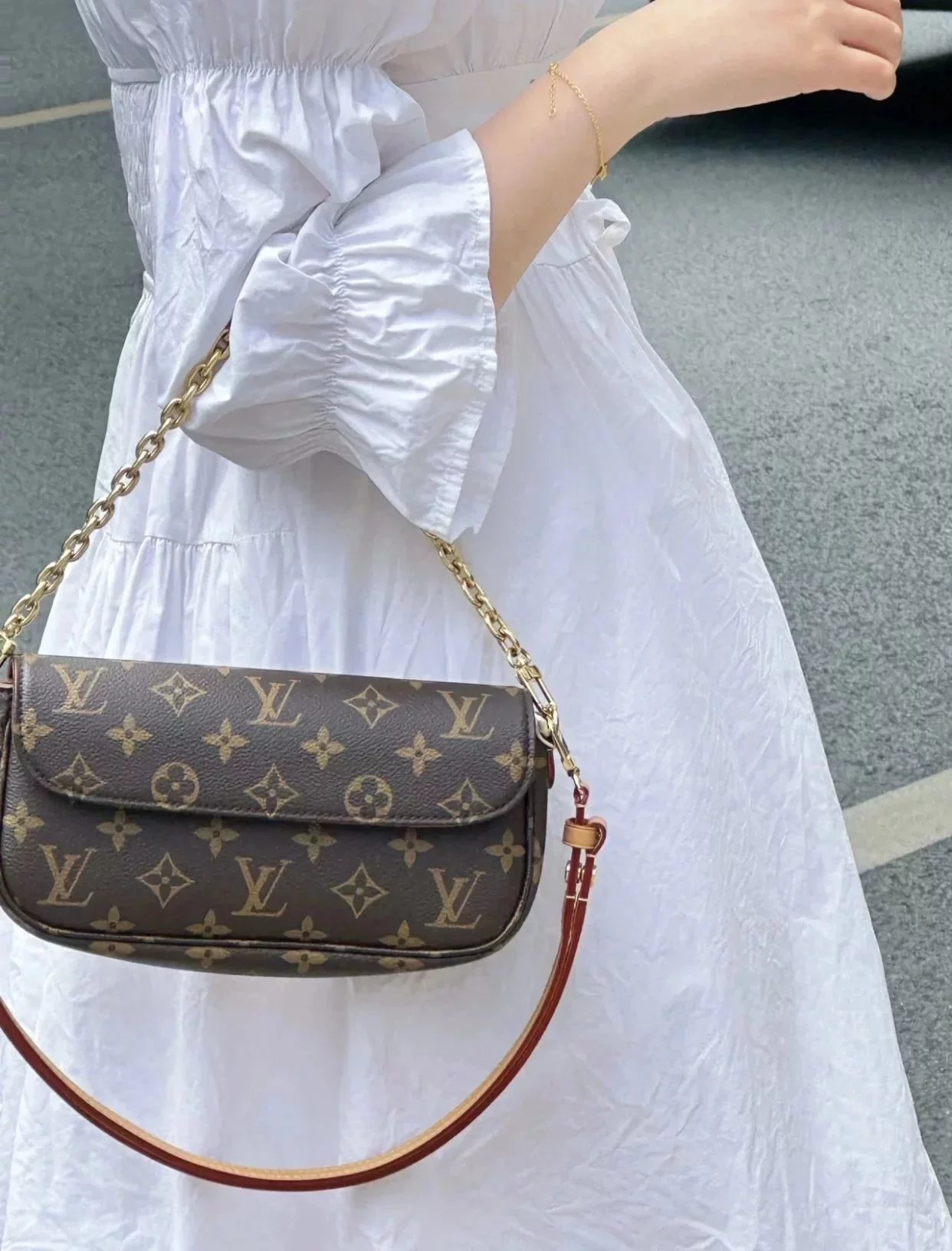 Item ID 8431 Advanced Customization - Wallet On Main IV Handbag - Underarm Bag - Ch