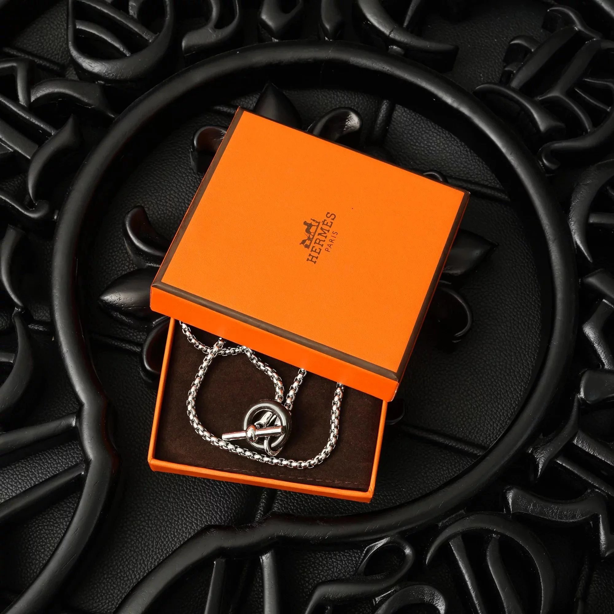 Item ID 8379 Essential for autumn and winter - The first sweater chain - Natural ho