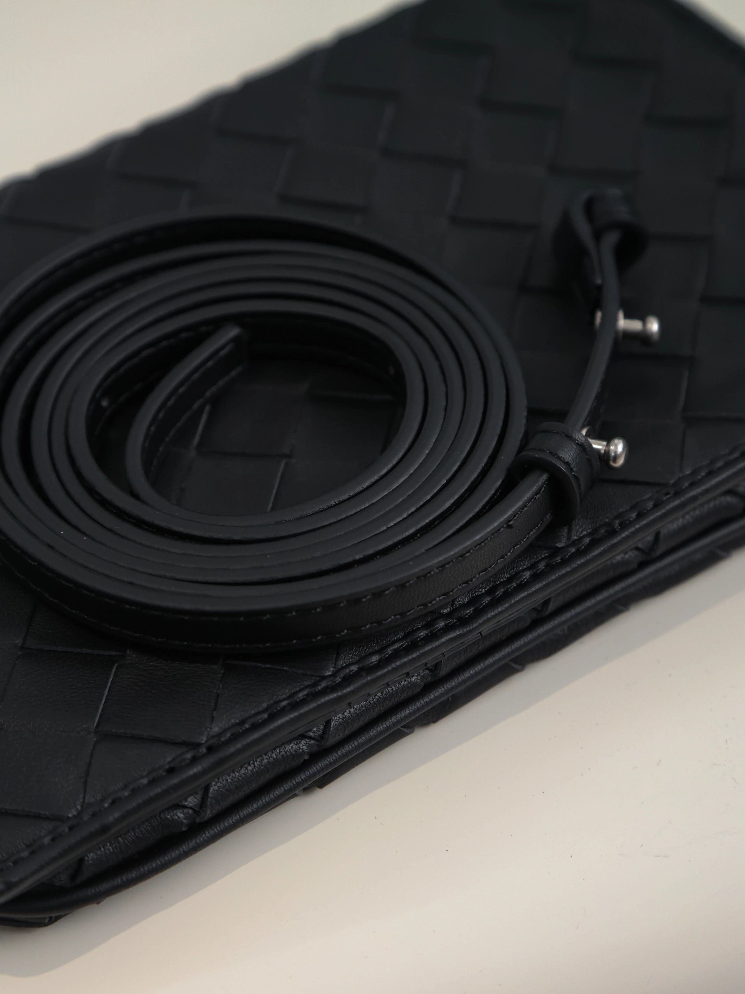 Item ID 8450 B0ttega Veneta BV - Classic Weaving Series - Sheepskin Small Grid Hand